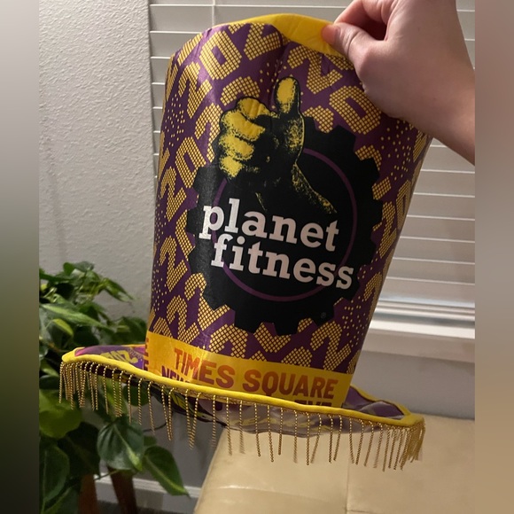 Planet Fitness 2022 NYE New Years Eve Times Square hat / BRAND NEW